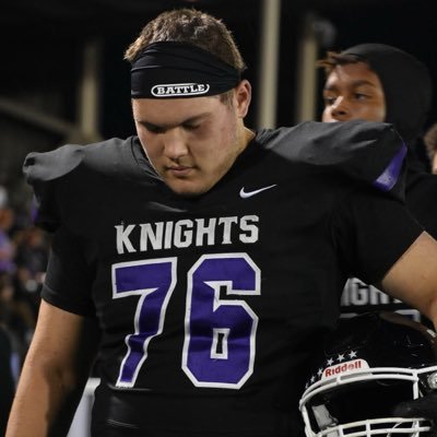 Football DL| Shot put | Discus | 3.0 GPA | 285 lbs | Kamiak HS '24 |michaelbarton326@gmail.com | NCAA ID: 2305901831| #4256265550