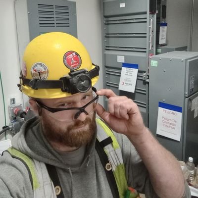 Mediocre Electrician  ⚡
Hammer enthusiast  🔨
Corvid Respecter   🐦‍⬛
