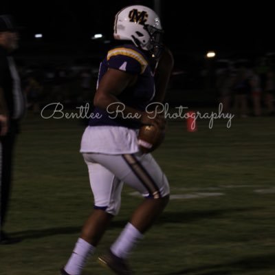 Madison county high school | 2026 | 🏀🏈🏃🏾‍♂️| RB,OLB| 5,10/190 GPA 3.5 https://t.co/ruBxhWPWi1