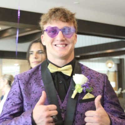 rsawyerdaniell's profile picture. VRHS ‘24 3.52 GPA | 6’0” 210lbs | 3x State Qualifier Wrestler | Bench 300, Power Clean 285, Squat 475 | Instagram: r.sawyer.daniell