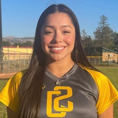 2024 1B/OF | Suncats Jimenez 18u #32| Santa Teresa High School #18 | mariahavalos12@gmail.com l Cumulative GPA 3.61