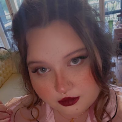 vickystemz's profile picture. she/her
.
.
I got memes and existential dread