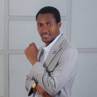 I'm Kufre Aden! I'm on a mission to break the record for the longest speech marathon by an individual