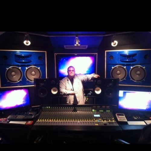 Sound Designer/Professional Audio Engineer/Beat Purveyor Extraordinaire/Maker of Tasty Foods. Credits: @justblaze @chrisbrown @myfabolouslife @wyclef @pardi