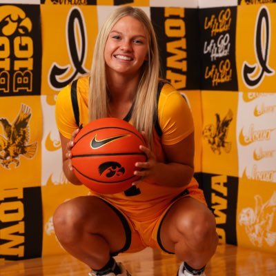 Solon ‘24| Iowa WBB commit🐤| All glory to God| Luke 1:37🦋|