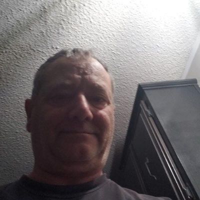 Robert64726420 Profile Picture