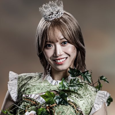 イキノコRe:(@axy_ikinokori_) リーフ王国の姫👑 葉っぱを纏ってます🌿 今月は30日と31日に会えるよ〜！！