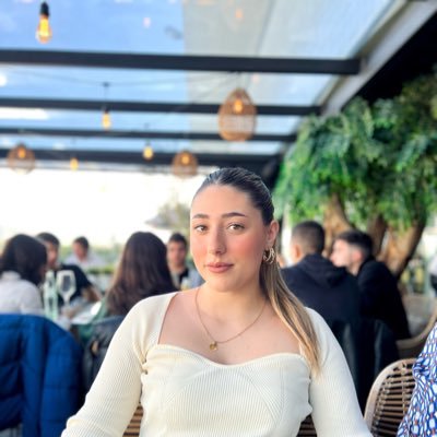 bea_rodrigues18's profile picture. 