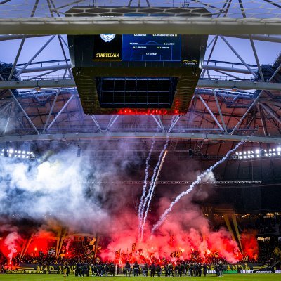 Ultras Nord, gillar politik och juridik.