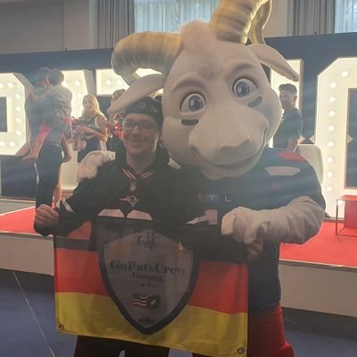German Podcaster/Wrestling Fan/#GoPatsGo/Patriots Fan