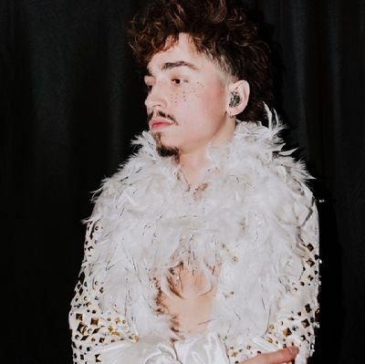 Robyn | she/her | 28 l UK | and the people roar and the people soar