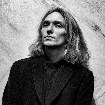 davzimmerman's profile picture. Redaktör på @lyrikvannen