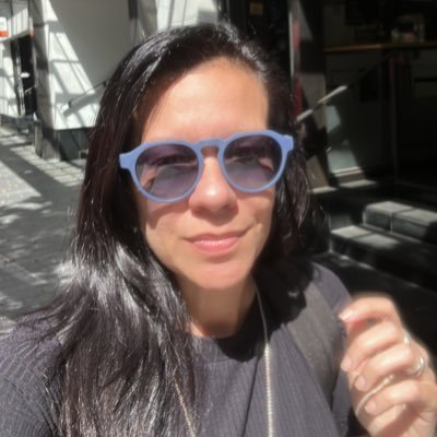 Teacher/ Professora, mestre em estudos da Linguagem pela PUC/RJ. Mãe, amiga, mamis da Bombom dog, católica. De 👀 no que está acontecendo no 🇧🇷, 🇳🇿e no 🌏.