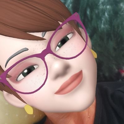 Dora8319's profile picture. Κι αν κάμεις το κεφάλι μου συντρίμμια, στάχτη, εγώ
μέσα στο αίμα μου θα σ’ έχω πάλι.”