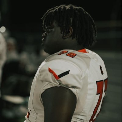 26’🎓•OL🏈 • #Football• stevesaintsurin07@gmail.com• 3.5GPA• 6’0• 285• #lelyhighschool (@WeAreLely 🧡🖤) #FOE