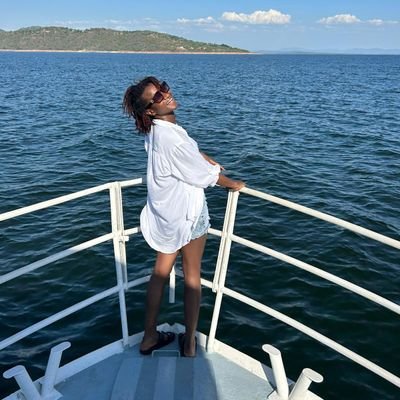 chawfronaut's profile picture. I somehow found myself here • Frontend Dev👩🏾‍🚀 • ReactJS Fanatic 👩🏾‍💻

#womenInTech