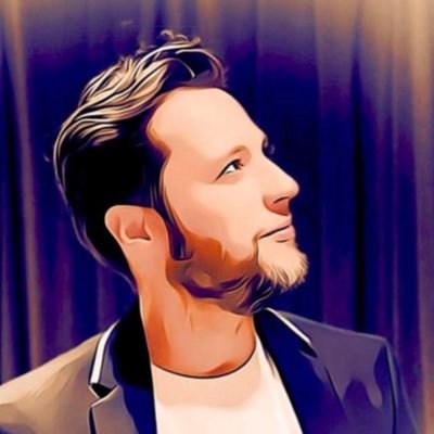 Inovation Design Lead at Galp, former Lead Product Designer at Farfetch, former designer at McLaren, illustrator and visual shenanigans explorer