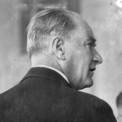 Mustafa Kemalin İzinde 🇹🇷 Cumhuriyetin Işığında Devrimlerinin Bekçisi