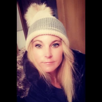 scarlett_raser's profile picture. Only be yourself 🍀❤️ Don‘t worry be happy 😌 Snapchat: scappy1106