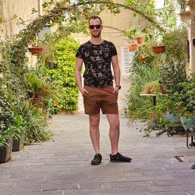 Inaktiver Account eines früheren Twitter-Benutzers. Bleib mit mir in Kontakt bei diversen anderen Plattformen 👋😊