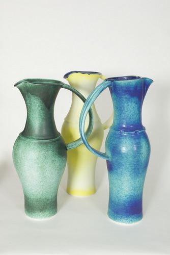 uschspettigue's profile picture. Colourful and sculptural, my stoneware and my new porcelain pots are designed as one-off artefacts which retain their basic function.