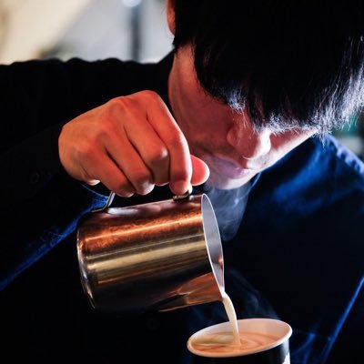 コーヒー豆を焼く人｜2023年エアロプレスのカナダ全国大会優勝🥇｜