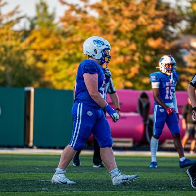 HSE C/O 26🏈 | OL/DL | 3177930325 |corbinmullis56@hotmail.com | Bench 275 | Clean 295|Squat 500| 6’2”| 265lbs | Head Coach Michael Kelly (502) 381-1794