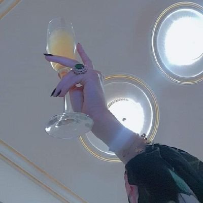 lenoealin's profile picture. Team Human. Not only do you not have me figured out, you are probably not capable of figuring me