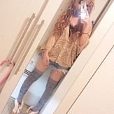 MikulaTong28764's profile picture. 