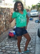 Eu sou uma mulher muito batalhadora e guerreira
pronta para voar