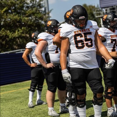 Hendrix committed 🟧⚔️football 🏈 6,3, #295 lb, varsity offense tackle and OL #75, (captain) varsity 285 wrestler 🤼♂️ class of 2023 (817) 253-3613