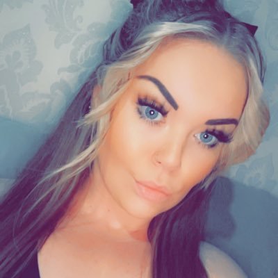 Bratty Findom Goddess | Initial Tribute £20 💸 | Sissy Trainer | Content Creator 👣