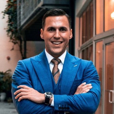 Douglas Elliman RE 🏡
BUY, SELL, INVEST 🏘️
The Dating Files Host🎙️
Army Vet 🇺🇸 Athlete 💪