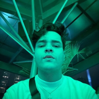 A vida é o que acontece enquanto você roda o Twitter =D