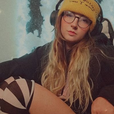 27/
🗑 Trash Streamer🎮 👑Cosplay👑 
Lover of food and games. I'm here for a good time not for a long time, in game and out 😅