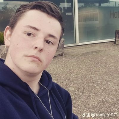 Hi I'm tom kerr and I'm 19 years old and I am single and all I want is a long-term relationship no cheating no lieing no losing interest in me I'm a good guy.