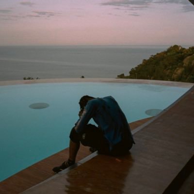 hectorphhh's profile picture. .