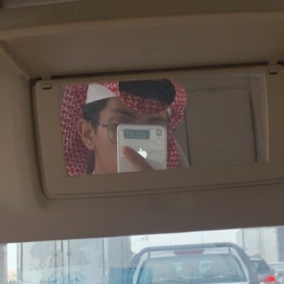 لا تبحث عن الانسان الي عنده خير ، بل ابحث عن الانسان الي فيه خير ، فما اكثر من عنده خير لكن ما فيه خير