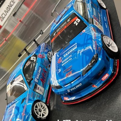 スタッフと共に更新中!!東京都西多摩郡瑞穂町箱根ヶ崎1347-1 オリンピック瑞穂店2F 1/10ラジコンドリフトサーキットです。