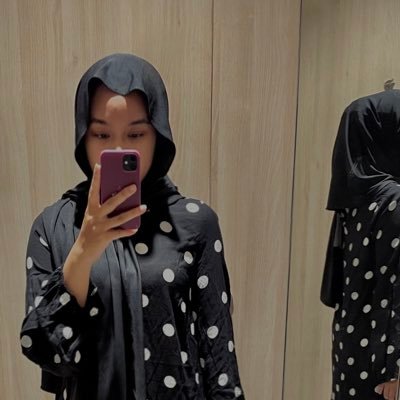 faadhilahra's profile picture. 