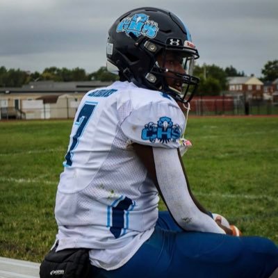 6’1 / 196lbs / Class of 2025🧑🏾‍🎓📚 / Instagrams: 7everal / Innfivewetrust@gmail.com / QB / WR / MLB / RB / SG / PG