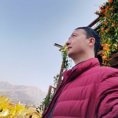 Roger_chen1024's profile picture. 