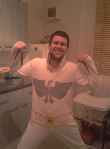 essex_jason's profile picture. I like to play football, listen to music and spend time with the wife