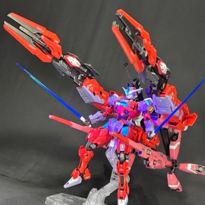 永遠のプラモデル初心者。ガンプラが好きですが、他のプラモデルも作ります。 ロボットものが好きです。 無言フォロー大歓迎です。