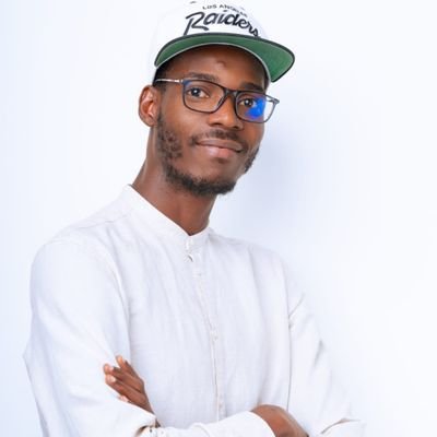IdrissaNdiouck's profile picture. Support IT - Dev web Full Stack - Graphic Designer -
