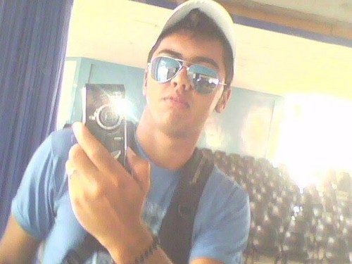 sou john black musico toco violão teclado e vocal umilde mente

...
Eu sigo de volta ' e nao dou unfollow'
