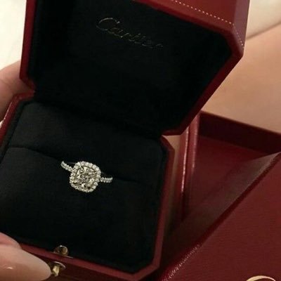 Mona12671915's profile picture. -