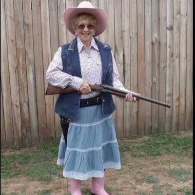 littlejonesyyy's profile picture. ur first priority should always be the bit