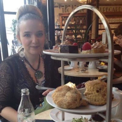 girlyhan's profile picture. 