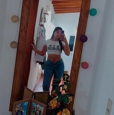 24 años // Profesora ✨ // EMBA // 💜✊